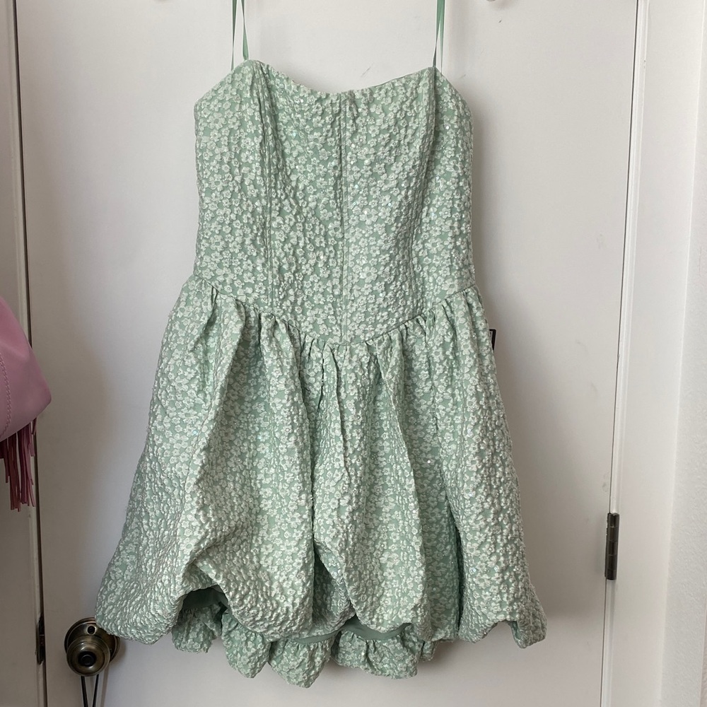 B DARLIN Green Floral Strapless Dress NWT ✨